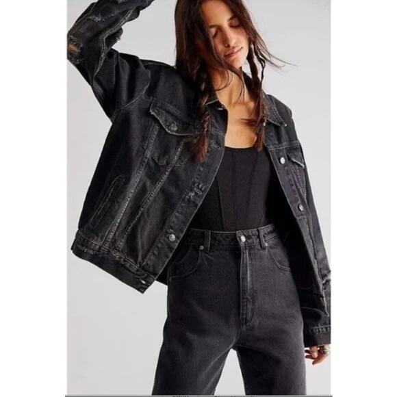 We The Free Jolene Trucker Distressed Denim Jacket Size L Black Goth Streetwear - Picture 1 of 12